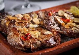 Bifinhos de Vitela ao Alho