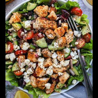 Salată cu piept de pui