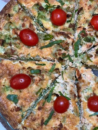 Quiche sa lososom i brokolijem
