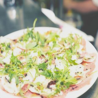 Carpaccio de ternera con trufa