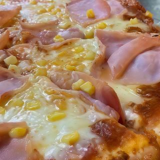 Pizza De Jamón Queso