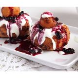 Papanaşi cu dulceaţă şi îngheţată