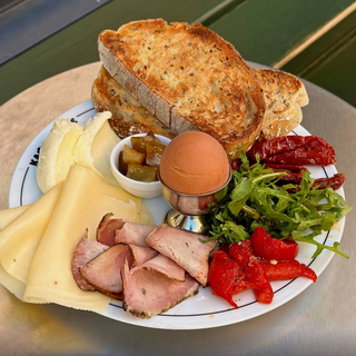 Сніданок з шинкою (370г)