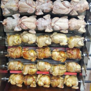 1/4 Pollo Asado Con Patatas Fritas 