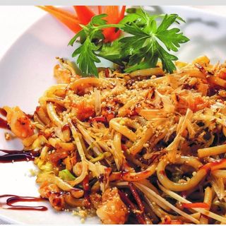 66. Udon con gamberi