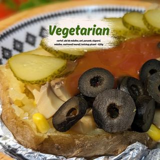 Meniu Vegetarian si apa plata (500ml)