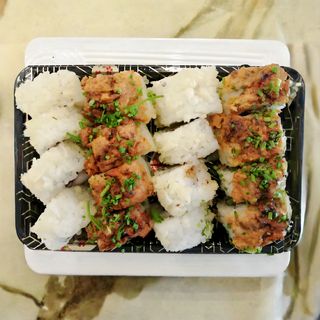 20.Maki Peixe Picado e Tempura Maki