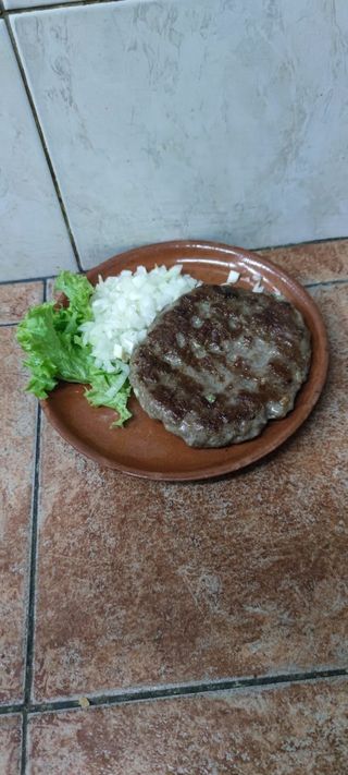 Juneća pljeskavica 300g