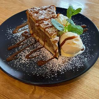 Szarlotka na ciepło z LODAMI