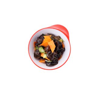 Салат с древесными грибами