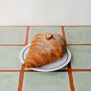 Avelã Croissant