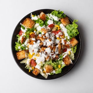 Salata s piletinom
