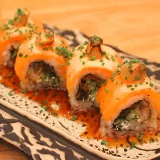 Uramaki anguila (4 uds.)
