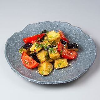 Салат с хрустящими баклажанами