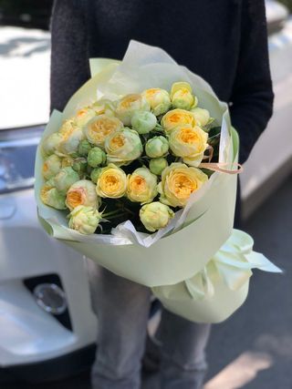 Букет 9 троянд Піоні Баблс