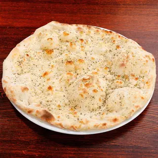Focaccia cu usturoi și oregano