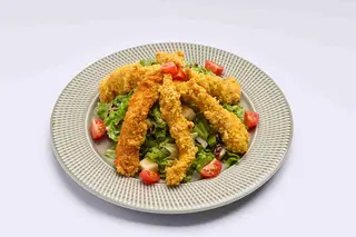 Salata sa hrskavom piletinom 300gr