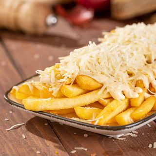 კარტოფილი ფრი მექსიკური სოუსით და ყველით