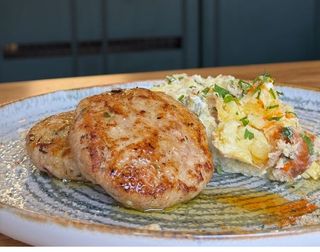 Пилешки кюфтета