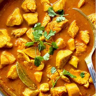 Pollo in salsa curry