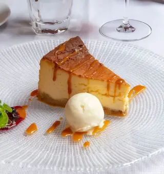 Tarta de queso hecha en casa con caramelo Toffee