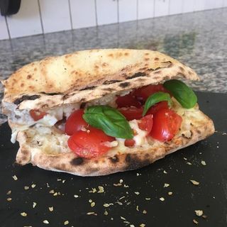 Focaccia caprese