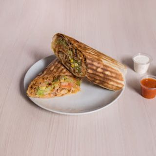 Dürüm Kebab De Carne Con Ensalada Y Queso