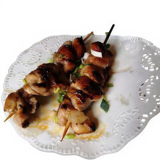pincho de pollo con salsa teriyaki
