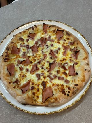 Pizza La Carbonara
