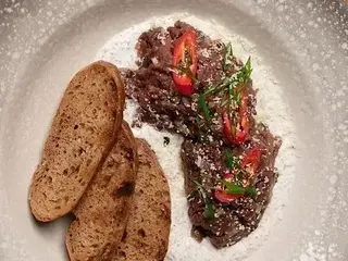 Тартар з яловичини з трюфельним соусом (300g)