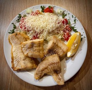 File oslića sa prilogom