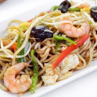 Tallarines Fritos Con Gambas