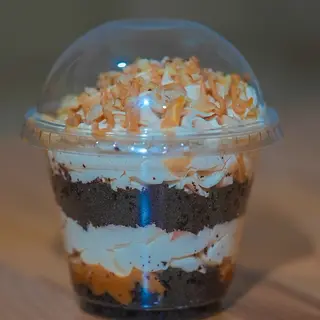 Десерт снікерс
