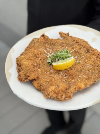 Șnițel Uriaș de Vită în Panko