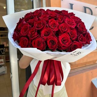 51 червона троянда