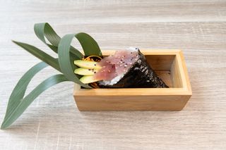 Temaki tonno, avocado