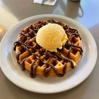Petit-déjeuner Duo Sucré - Waffle