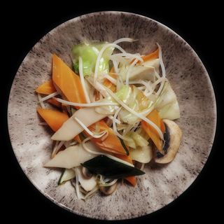 Insalata saltata con salsa d'ostrica