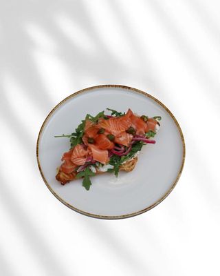 Croissant Con Salmón