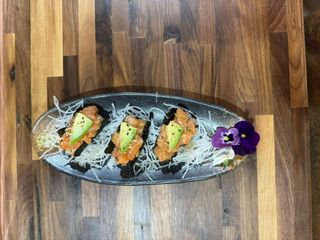 Mini Tacos de tartar de Salmón