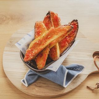 Pan con tomate rallado