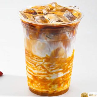 Café Iced Caramel Macchiato