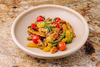 Salat Chicken Stir-Fry