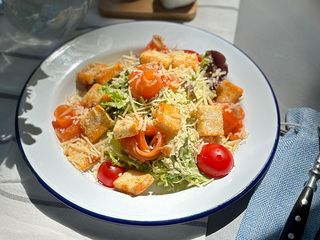 Цезар з лососем (220g)