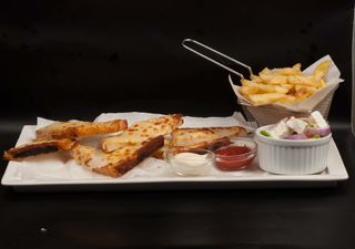 Тост Суджук и кашкавал (550г)