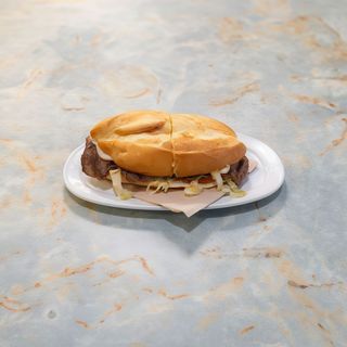 Bocadillo con Tomate, Alioli y Queso