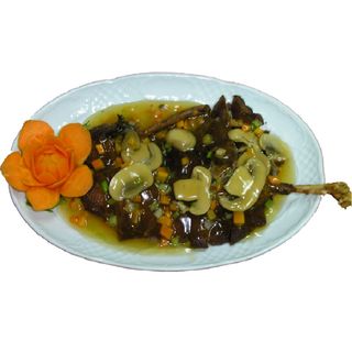 82. Pato Con Salsa China