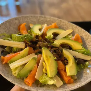 Ensalada salmone