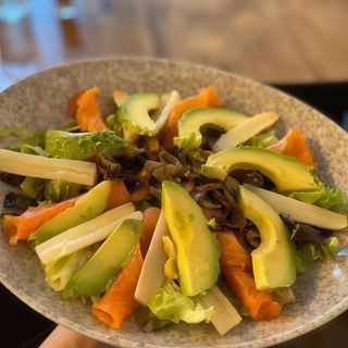 Ensalada salmone