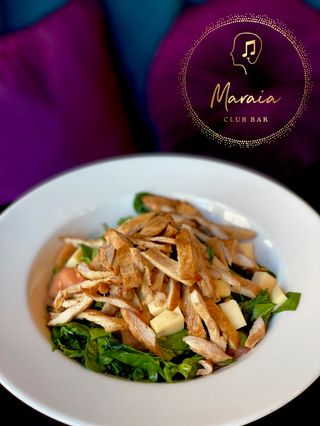 Салата спанак с пиле и ементал  (350г)